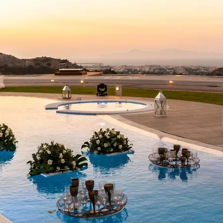 Crown Royal Luxury Estates Βίλα Tsairi