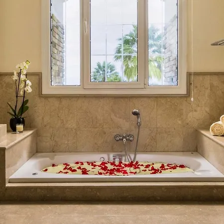 Crown Royal Luxury Estates Βίλα *